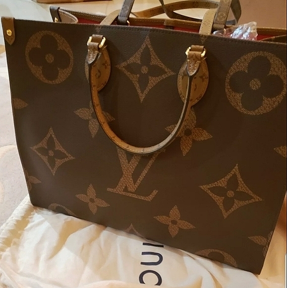 Monogram Giant OnTheGo GM Tote Reverse Canvas Brown Torron Handles Italy - Picture 10 of 17